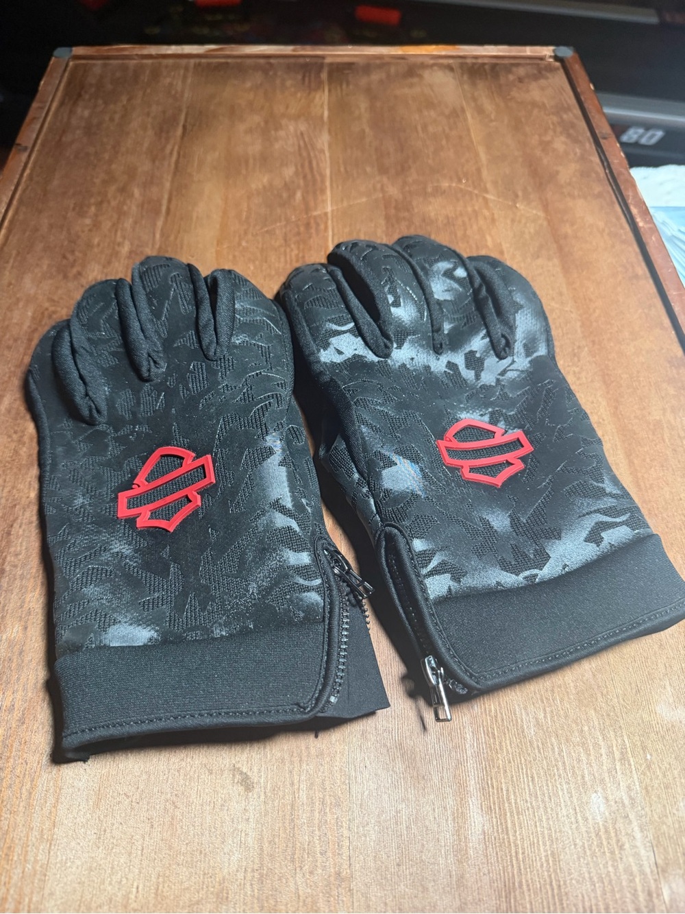 Harley-Davidson Black Men's Zip Cuff Gloves with Red Logo